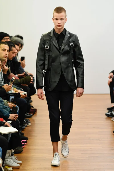 Look 46